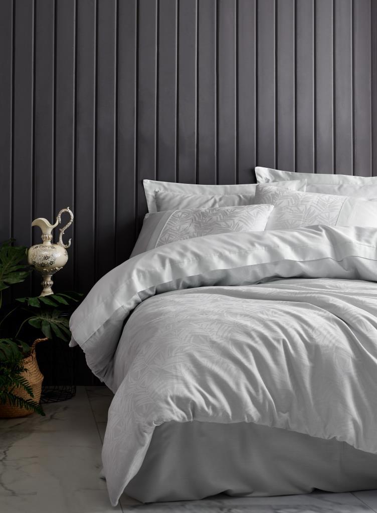 Jakarlı Saten Çift Kişilik Nevresim Takımı Leaf Buz Mavi