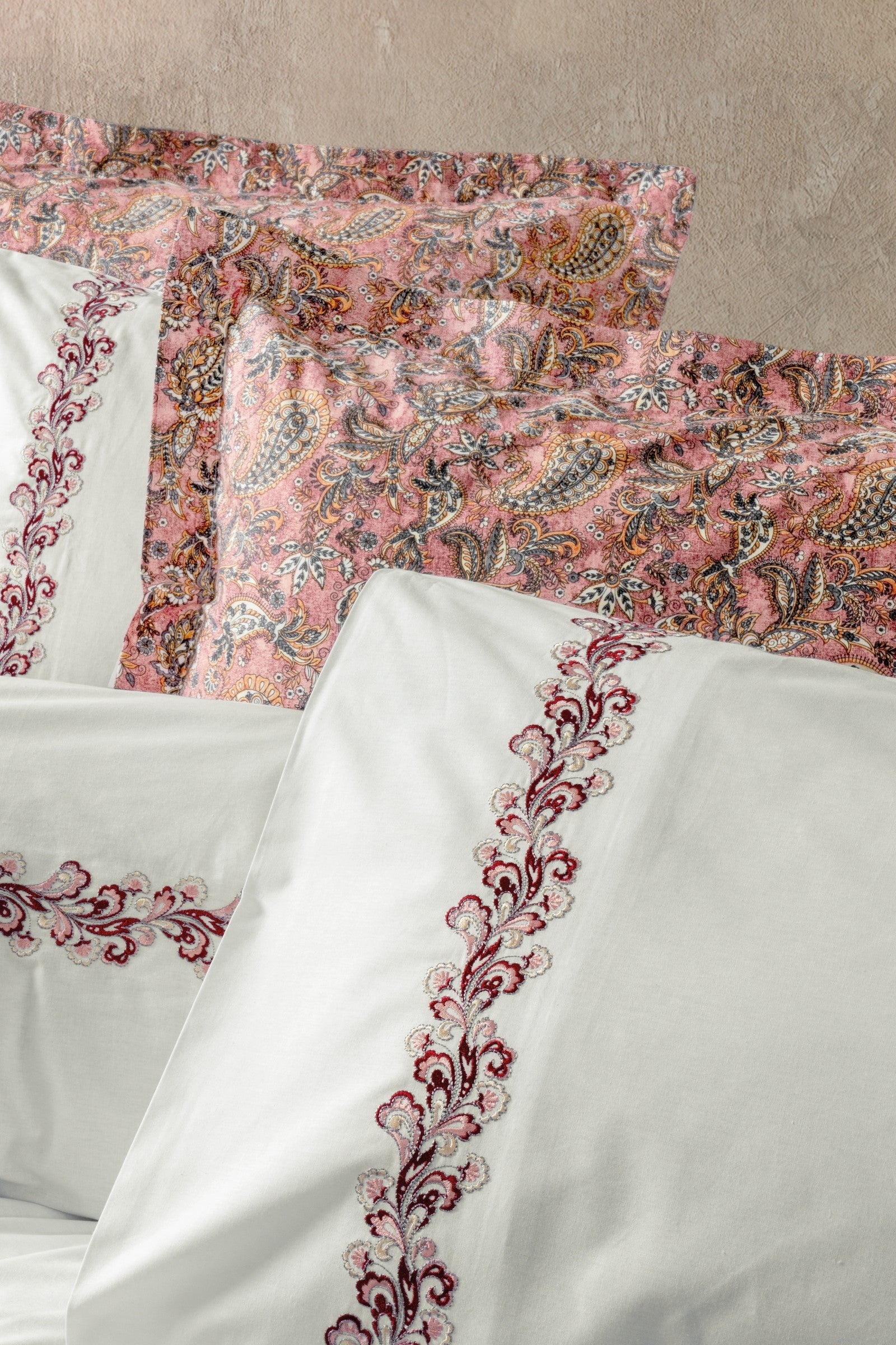 Majestic Çift Kişilik Nevresim Takımı Voyager Pembe