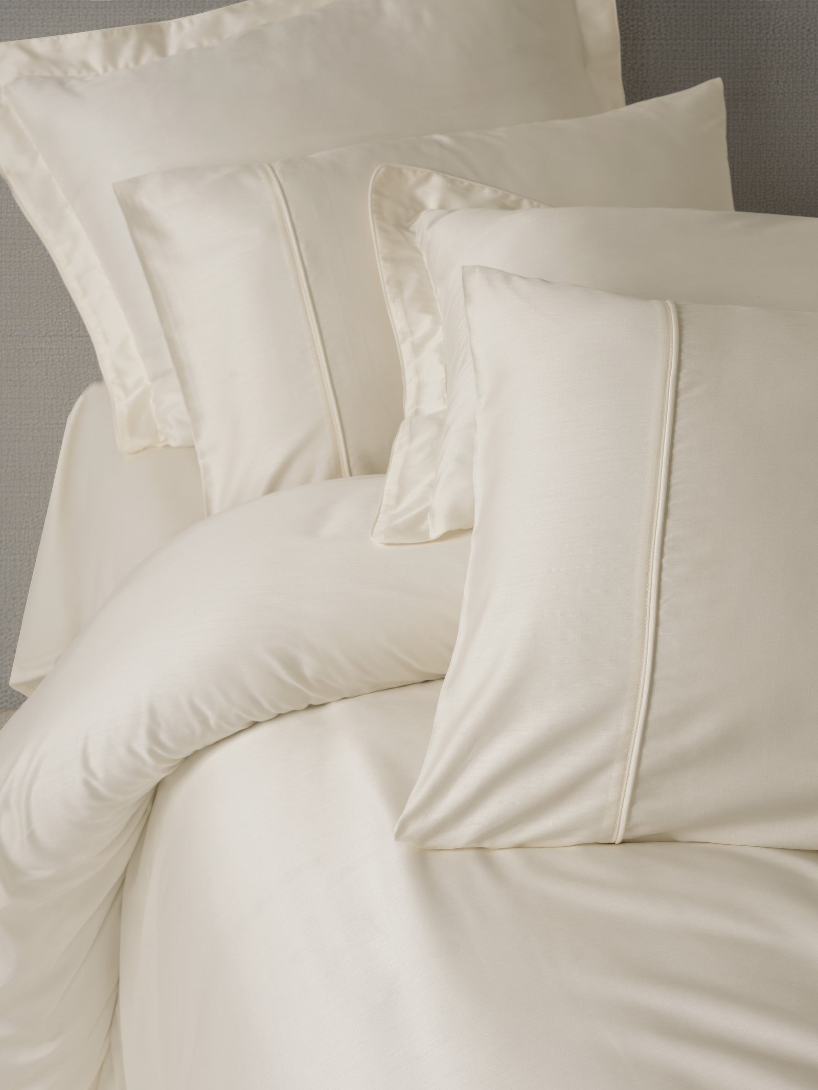 Silky Saten Çift Kişilik Nevresim Takımı Ekru