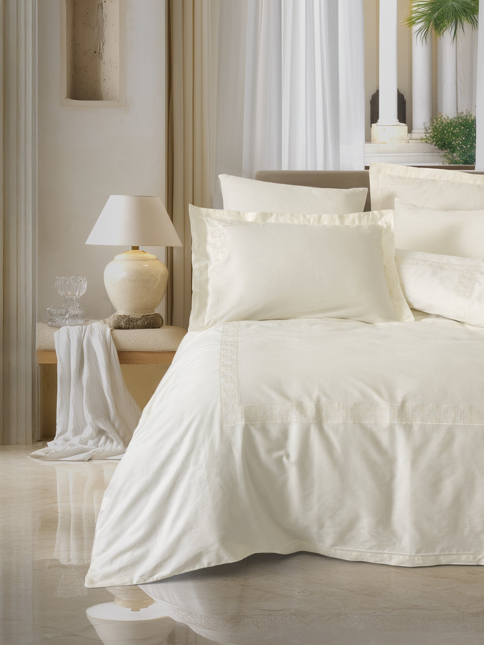 Nakışlı Saten Çift Kişilik Nevresim Takımı Luxe Ekru