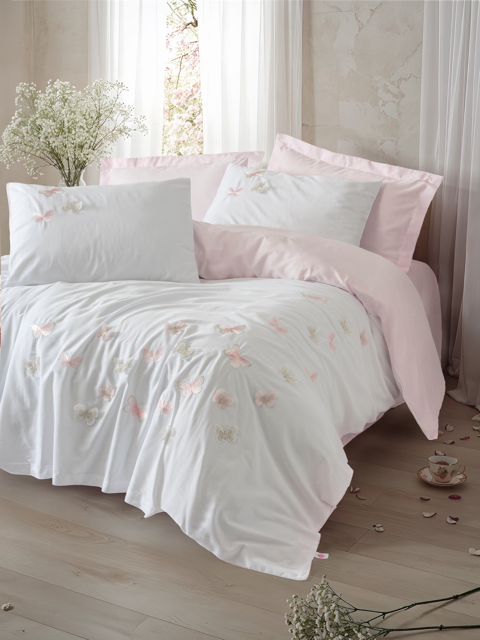 3D Nakışlı Saten Çift Kişilik Nevresim Takımı Charming Pudra