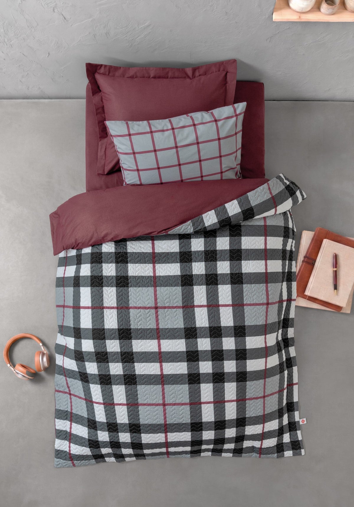 Teen Room Single Fitted Sheet Complete Set Brave Burgundy